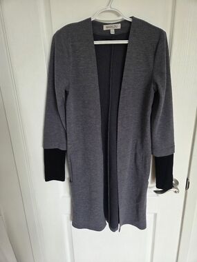 Gray Open-Front Knit Cardigan with Black Cuffs